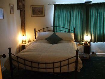 Gilberts End Farm Country house *