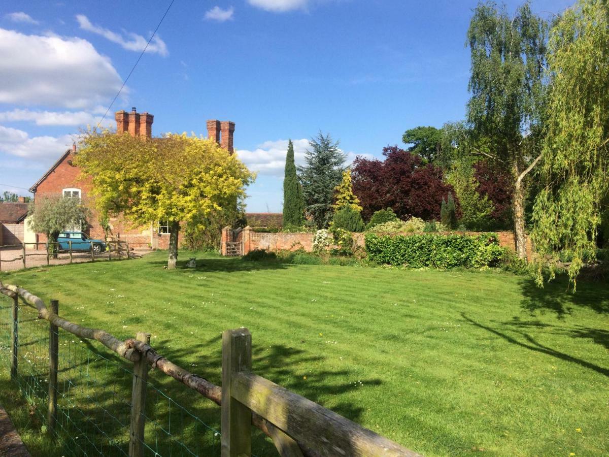 Gilberts End Farm Country house *